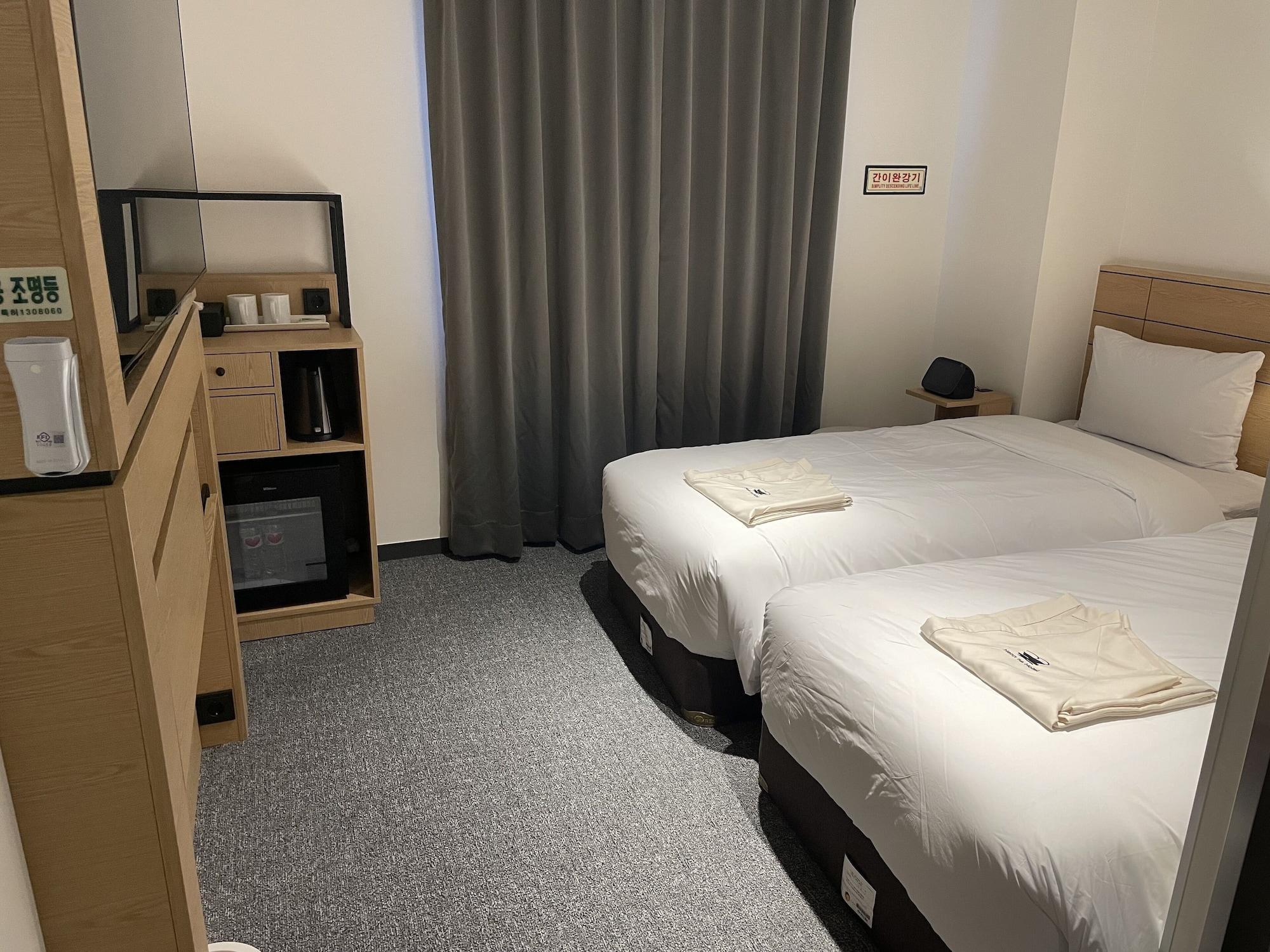 酒店 首尔明栋海茵娜酒店 4*